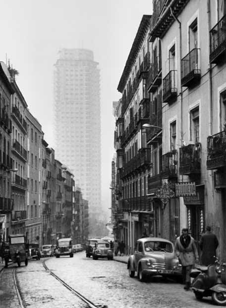 Madrid antiguo - torre de madrid.jpg (37589 bytes)
